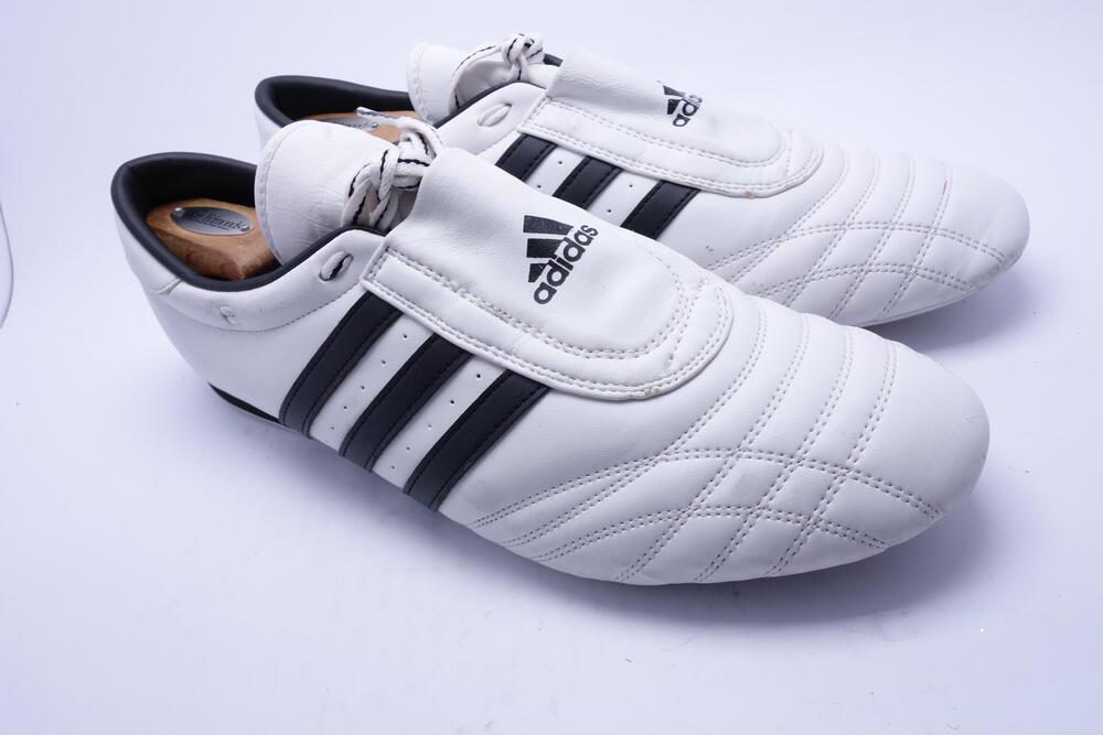 Adidas ATSS02 Shoes Mens Size 12.5 White Black Leather Indoor Soccer Sneakers
